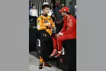 Foto zur News: Lando Norris (McLaren) und Carlos Sainz (Ferrari)