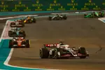 Foto zur News: Kevin Magnussen (Haas), Charles Leclerc (Ferrari) und Lance Stroll (Aston Martin)