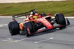 Foto zur News: Lewis Hamilton (Ferrari)