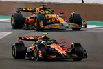 Foto zur News: McLaren MCL39 (oben) und MCL38 (unten) im Vergleich