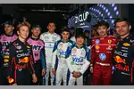 Foto zur News: Gruppenfoto der Formel-1-Fahrer