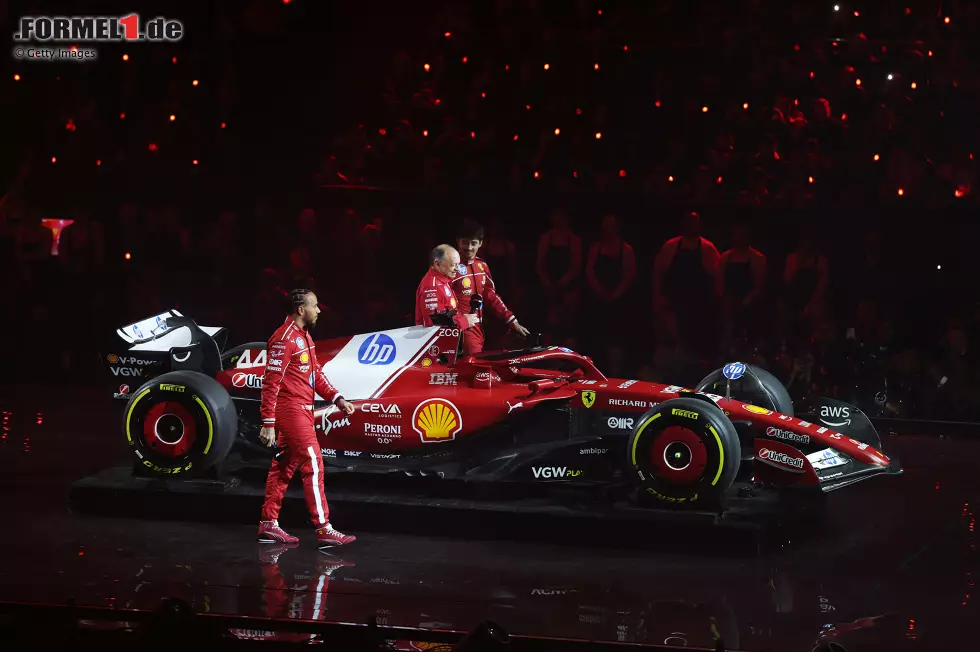 Foto zur News: Lewis Hamilton (Ferrari), Charles Leclerc (Ferrari)