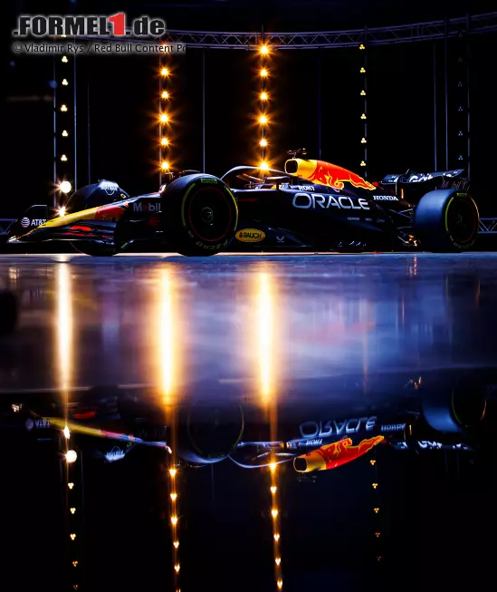 Foto zur News: Der neue Red Bull RB21 für die Saison 2025