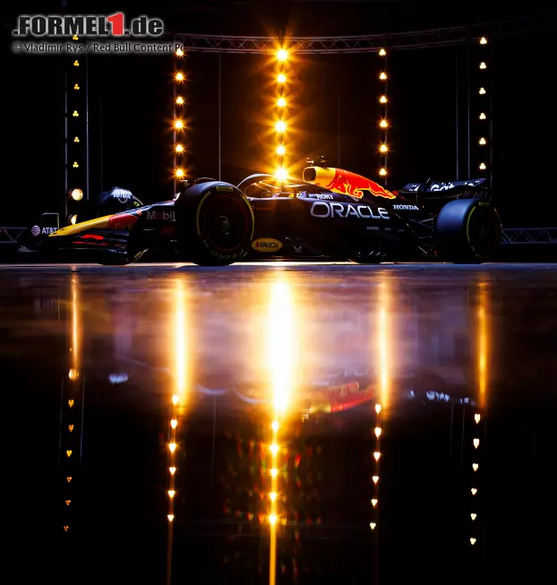 Foto zur News: Der neue Red Bull RB21 für die Saison 2025