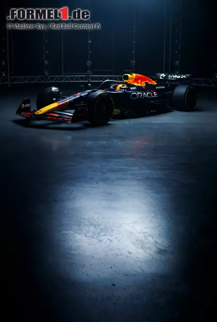 Foto zur News: Der neue Red Bull RB21 für die Saison 2025