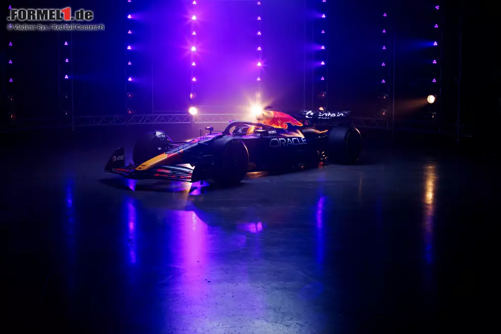 Foto zur News: Der neue Red Bull RB21 für die Saison 2025