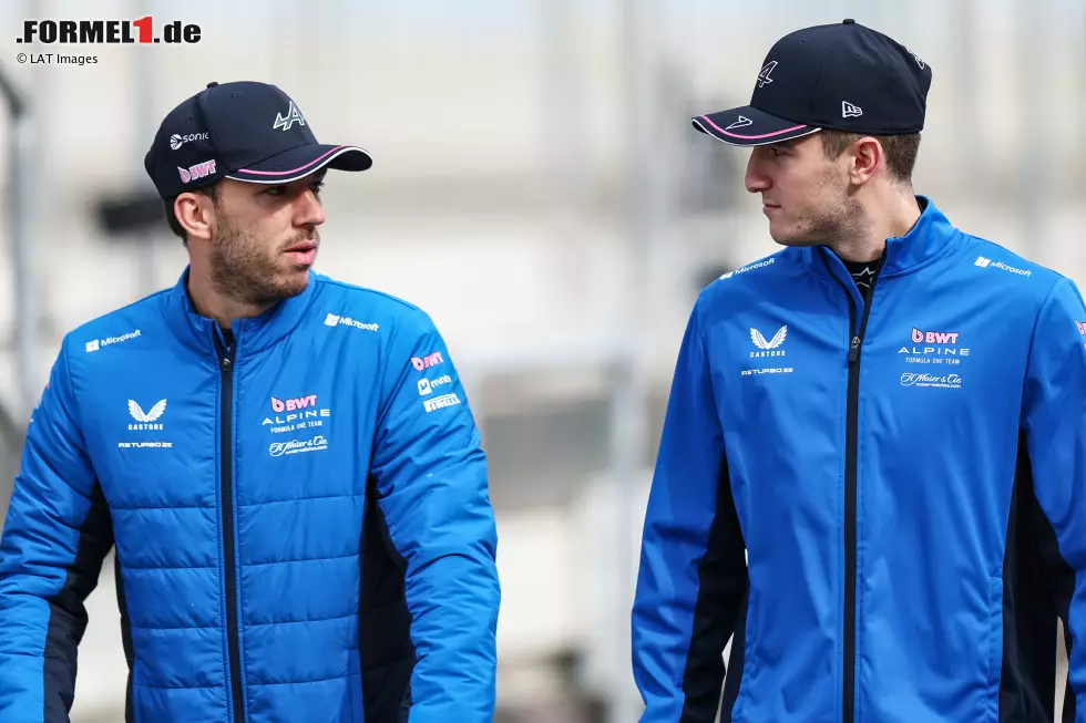 Foto zur News: Pierre Gasly (Alpine) und Jack Doohan (Alpine)