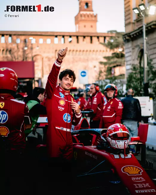 Foto zur News: Charles Leclerc bei einem Ferrari-Event in Mailand