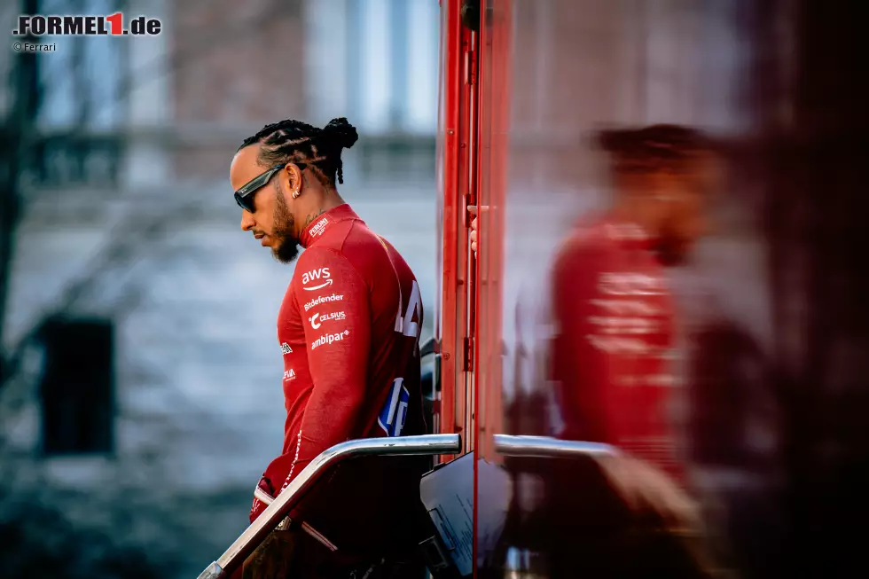 Foto zur News: Lewis Hamilton bei einem Ferrari-Event in Mailand