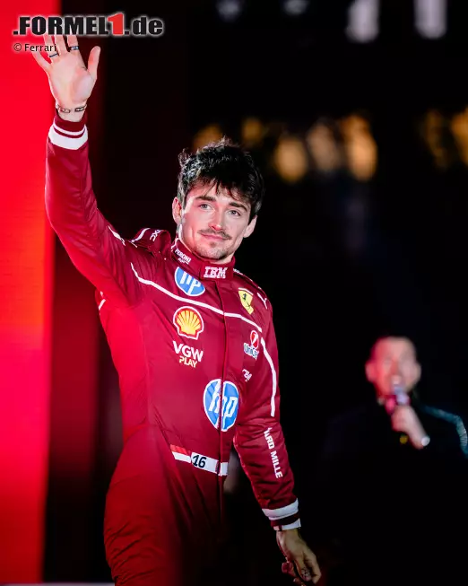 Foto zur News: Charles Leclerc bei einem Ferrari-Event in Mailand