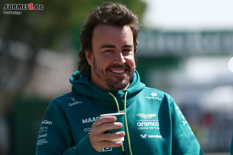 Foto zur News: Fernando Alonso (Aston Martin)