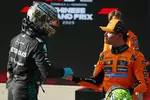 Foto zur News: George Russell (Mercedes) und Lando Norris (McLaren)