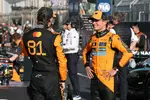 Foto zur News: Oscar Piastri (McLaren) und Lando Norris (McLaren)