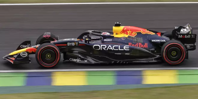 Foto zur News: Verstappen droht weitere Strafe!