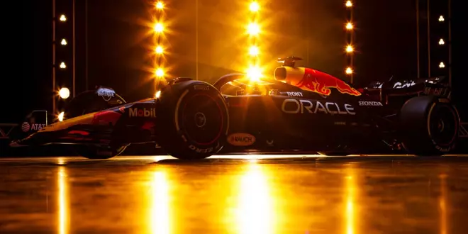 Foto zur News: Red Bull zeigt den RB21 (nicht)