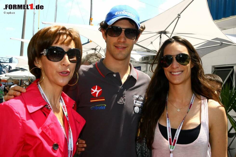 Foto zur News: Bruno Senna mit seiner Mutter Viviane und Schwester Bianca. Der 1994 verstorbene Onkel Ayrton hat 1991 und 1993 in São Paulo gewonnen.