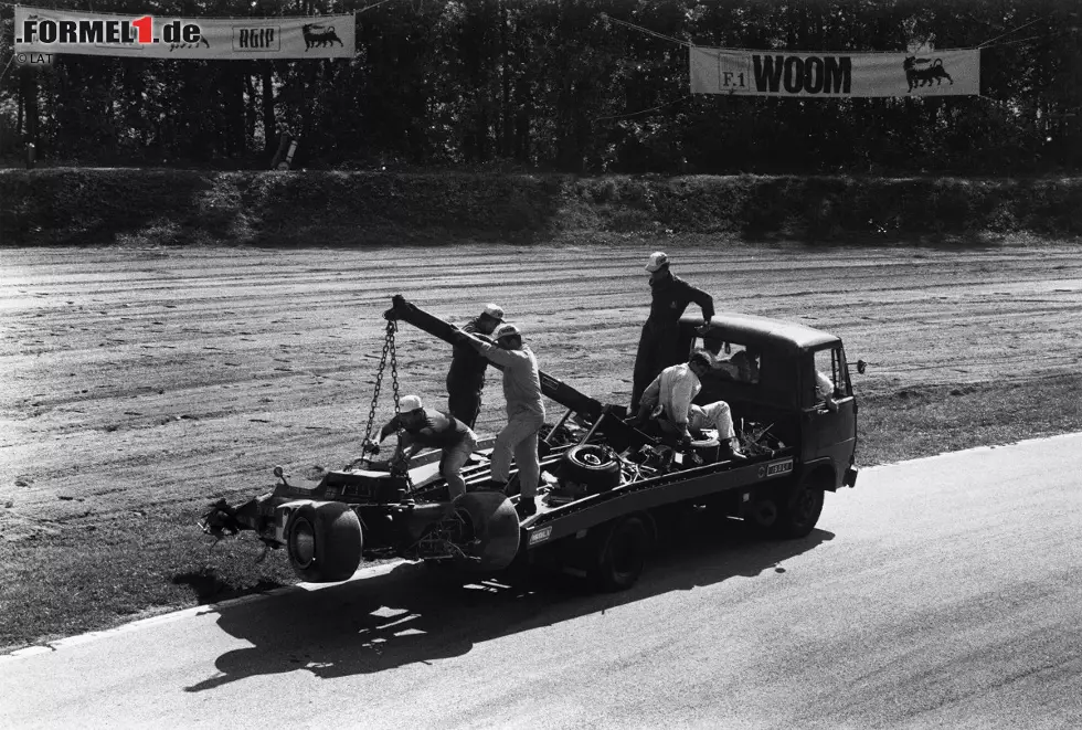 Foto zur News: Der Weltmeister von 1970, Jochen Rindt, schreibt traurige Geschichte: Als er in Monza in der Parabolica-Kurve tödlich verunglückt (unter anderem weil er nicht richtig angegurtet ist), ist die Saison noch gar nicht zu Ende. Erst nach seinem Tod fällt die WM-Entscheidung. Der in Mainz geborene Österreicher ist bis heute der einzige posthume Champion der Formel-1-Geschichte.