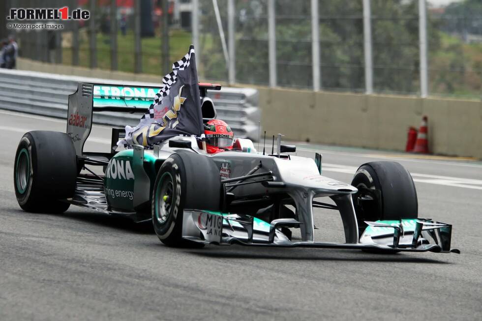 Foto zur News: Letzter Halt Interlagos: Nach 307 Rennen, 91 Siegen und sieben Weltmeistertiteln tritt Michael Schumacher von der Formel-1-Bühne ab.