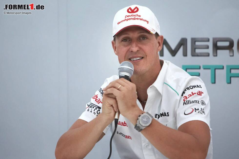 Foto zur News: Rücktritt, die II. Am 4. Oktober 2012 verkündet Michael Schumacher in Suzuka, dass er das Kapitel Formel 1 am Saisonende endgültig zu den Akten legt.