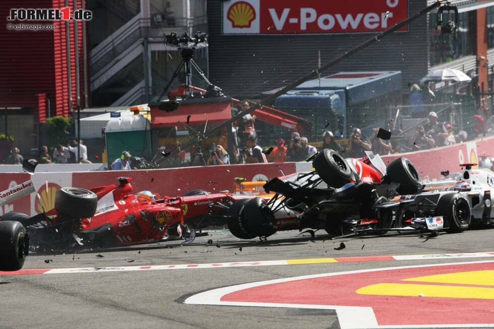 Foto zur News: Auch für Lewis Hamilton wird es turbulent...