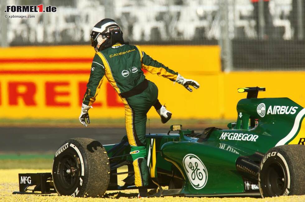 Foto zur News: Freies Training am ersten Rennwochenende der Saison im australischen Melbourne, das bedeutet oftmals technische Defekte und Kinderkrankheiten bei den neuen Formel-1-Prototypen. Aber 2013 erwischt es am Freitag nicht nur Caterham-Rookie Giedo van der Garde, ...