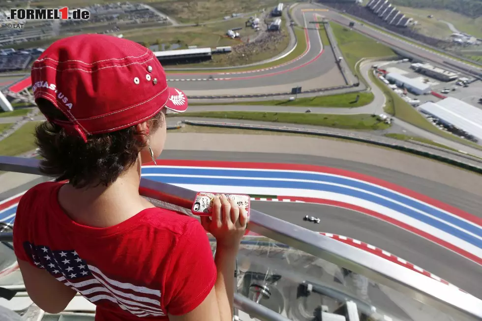 Foto zur News: Apropos atemberaubender Ausblick: Nirgendwo sonst hat man eine bessere Übersicht über die Strecke als auf dem knapp 80 Meter hohen CoTA-Tower.