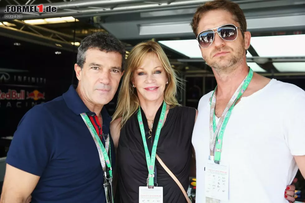 Foto zur News: Hollywood zu Besuch am Circuit of The Americas: &quot;Zorro&quot; Antonio Banderas mit Ehefrau Melanie Griffith und &quot;Kautions-Cop&quot; Gerard Butler.