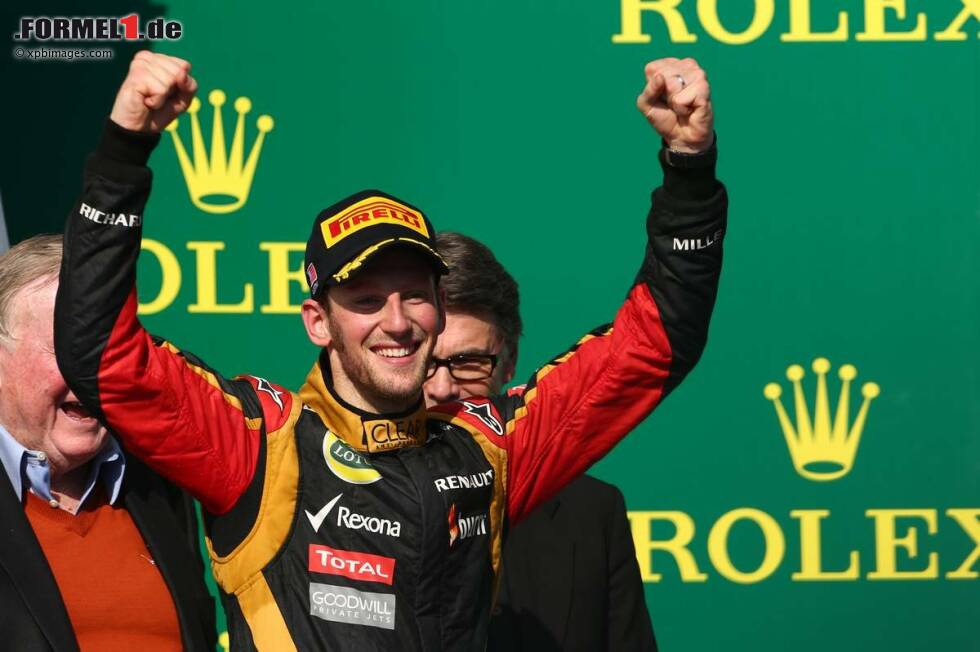 Foto zur News: Romain Grosjean (Chancen: ****): Seit Wochen fährt Romain Grosjean in der Form seines Lebens, und in Abwesenheit von Kimi Räikkönen ist er auch noch die erklärte Nummer eins des Lotus-Teams. Das hilft zumindest psychologisch. Hilfreich wäre, nach dem Start in Führung zu liegen, denn sonst zieht Seriensieger Vettel wie immer sein Ding ab. Dafür braucht&#039;s ein gutes Qualifying - aber das ist kein Selbstläufer. Denn Grosjean war im Brasilien-Qualifying 2012 nur 18., und selbst Räikkönen kam nicht über Platz neun hinaus. Es gibt bessere Strecken für Lotus als das Autodromo Jose Carlos Pace. Zumal die Kombination aus den härtesten Pirelli-Reifen und relativ niedrigen Temperaturen sicher kein Vorteil sind.