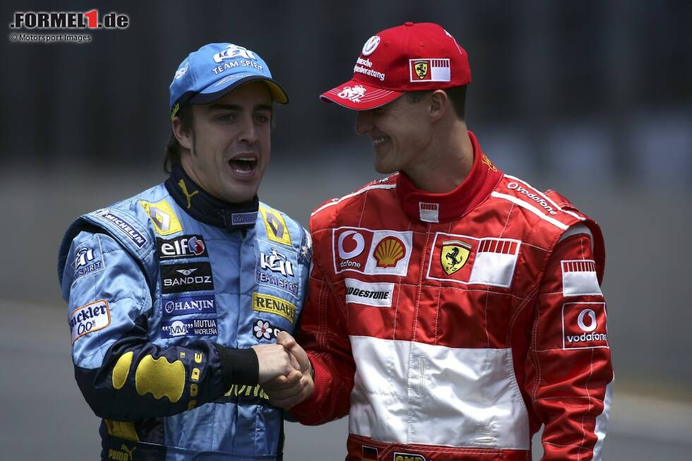 Foto zur News: 2006 folgt der Doppelpack: Diesmal besiegt er Michael Schumacher im direkten WM-Duell. Der größte Triumph seiner Karriere.