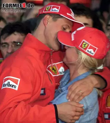 Foto zur News: Und wenn wir schon bei ehemaligen deutschen Formel-1-Stars sind: Michael Schumacher hat seine Corinna einst Heinz-Harald Frentzen ausgespannt, ...