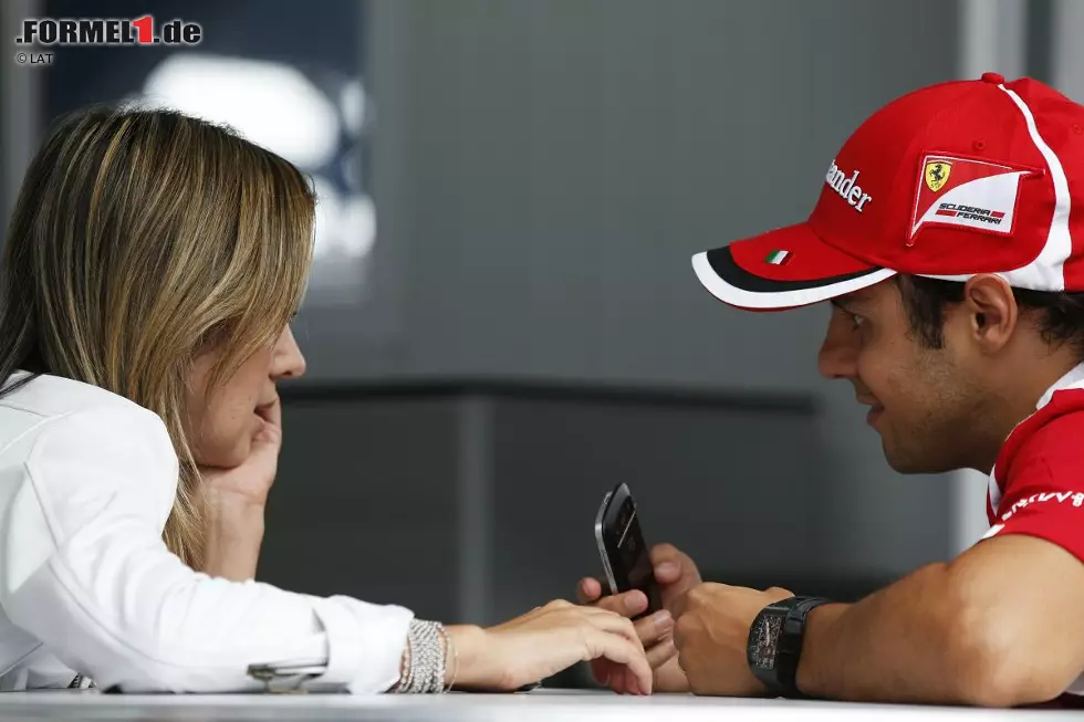 Foto zur News: Abseits der Formel 1 bot ihm seine Frau Raffaela viel Rückhalt. Sohn Felipinho wurde 2009 geboren. Ende 2012 musste Massa um den Verbleib bei Ferrari bangen, wurde aber noch einmal...