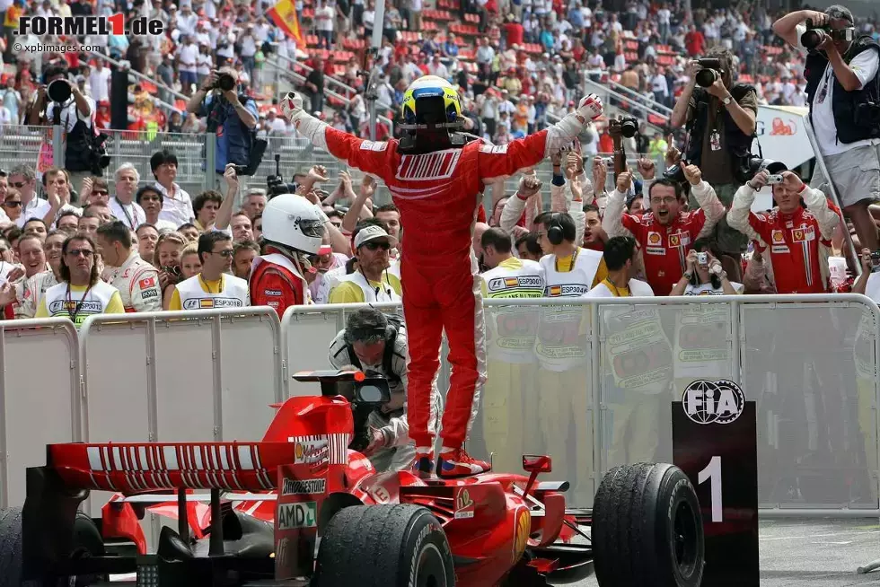 Foto zur News: 2007 gewann Felipe Massa drei Rennen - hier jubelt der Brasilianer über seinen Sieg in Barcelona