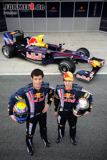 Foto zur News: Heimlich, still und leise baut Red Bull in Milton Keynes eine der modernsten Fabriken auf, investiert hunderte Millionen, stellt zugleich das schlagkräftigste Team zusammen. Doch geerntet wird erst ab 2009: Sebastian Vettel und Mark Webber sind in jener Saison von Anfang an konkurrenzfähig, fahren die ersten Siege ein - und werden nur nicht Weltmeister, weil Ross Brawn die Idee mit dem Doppeldiffusor früher umsetzt als Newey.