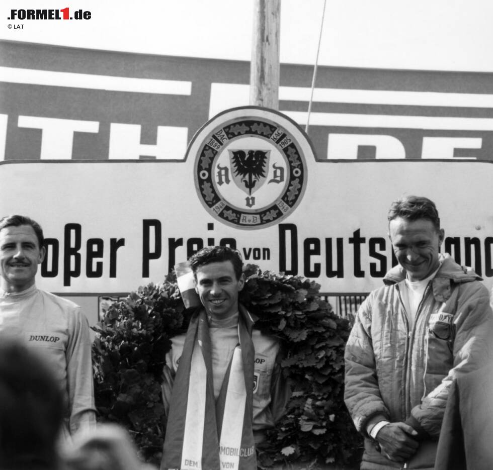 Foto zur News: Zum Abschluss der Sechser-Siegesserie triumphiert Clark beim Grand Prix von Deutschland auf dem Hockenheimring, wo Jahre später eine Kurve nach ihm benannt wird. Es soll seine Schicksalsstrecke werden: 1968 verunglückt er bei einem Formel-2-Rennen in Hockenheim tödlich.