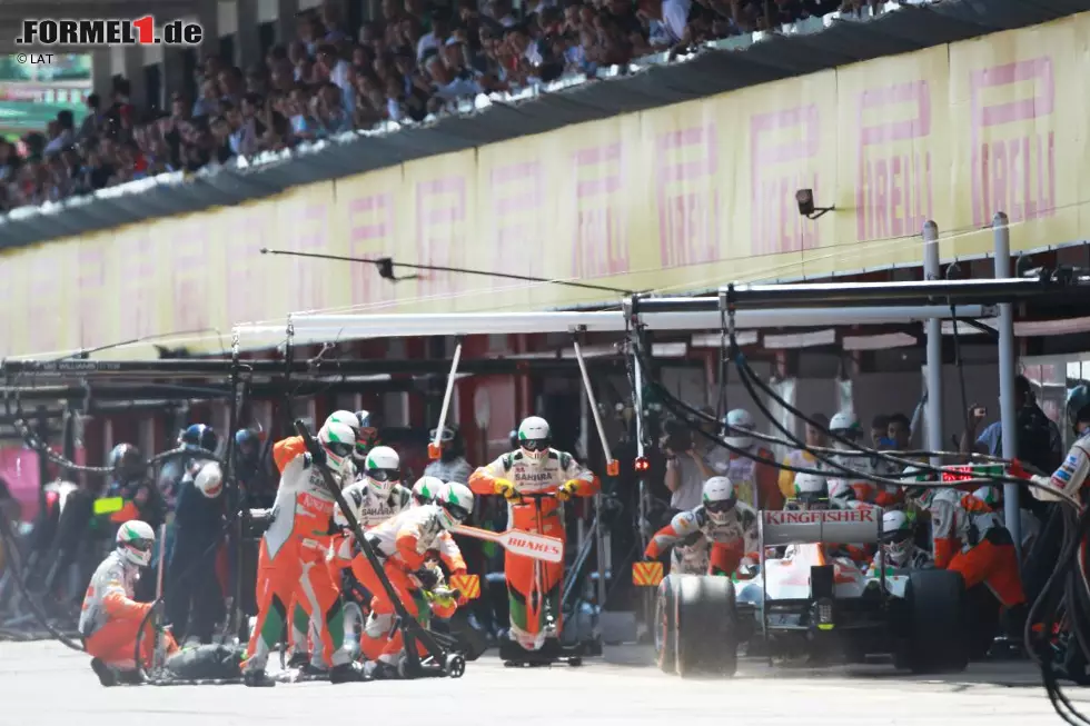 Foto zur News: Sutils Pechsträhne will auch in Spanien nicht abreißen: Di Resta beendet den Grand Prix in Barcelona auf Platz sechs, während sein Teamkollege wieder einmal beim Boxenstopp aufgehalten wird. Im Qualifying-Stallduell steht es 1:4, nach Punkten 6:26 gegen Sutil.