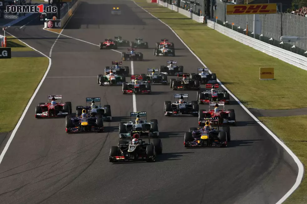 Foto zur News: Spätestens ab dem Japan-Grand-Prix hat Lotus einen neuen Teamleader: Grosjean, der immer wieder mit einem Mentaltrainer gearbeitet hat, um seine unnötigen Fehler abzustellen, wächst über sich hinaus, erweist sich als ernsthafter Herausforderer des Red-Bull-Duos, muss sich am Ende aber doch knapp geschlagen geben. Aber: Mit dieser Leistung löst er wohl sein Ticket für die Saison 2014.