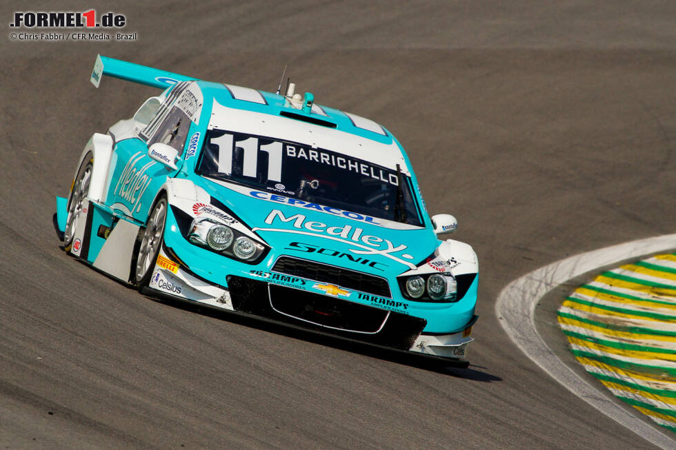 Foto zur News: ... fährt Barrichello aber weiter Rennen. Seit Ende 2012 tritt er regelmäßig in der Stockcar-Meisterschaft seines Heimatlands Brasilien an. 2014 erringt er in der bulligen Tourenwagen-Serie sogar den Titel.