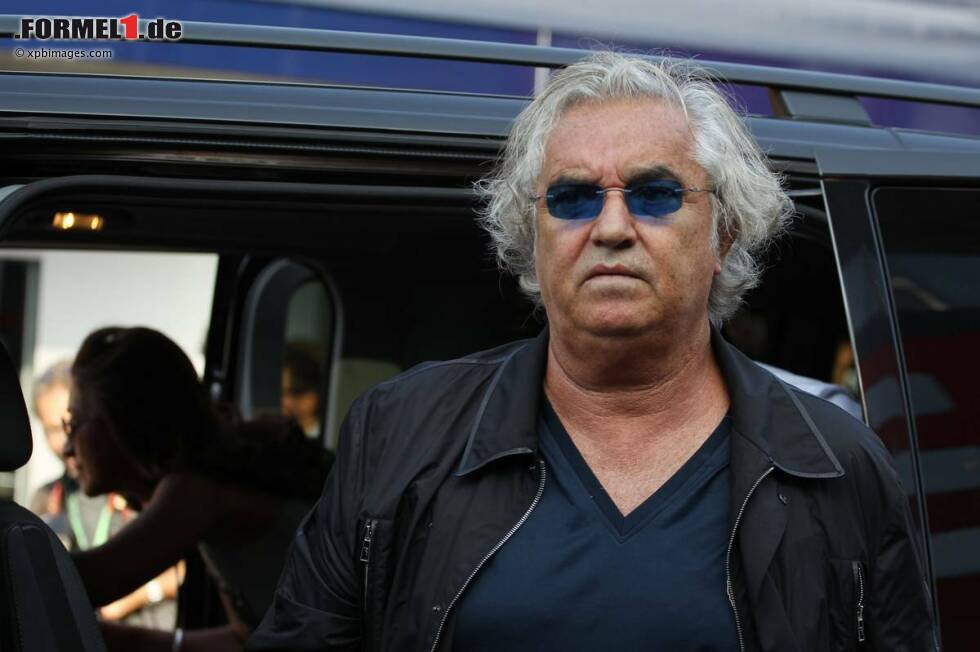 Foto zur News: Flavio Briatore (ehemaliger Teamchef Schumachers): &quot;Gott möge uns Michael so bald wie möglich in gutem Zustand zurückgeben. Das ist die schwierigste Meisterschaft seiner Karriere, er wird sie aber gewinnen.&quot; (La Repubblica)