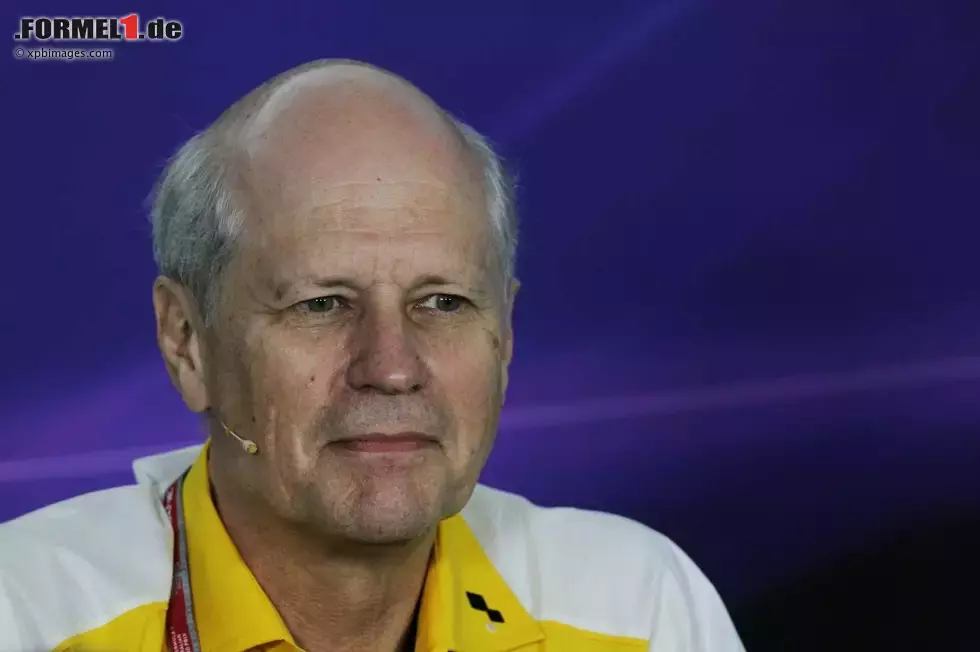 Foto zur News: Jean-Michel Jalinier (Präsident des Motorenherstellers Renault): &quot;Wir gratulieren Sebastian Vettel ganz herzlich zum vierten Weltmeistertitel. Er hat seine Extraklasse dieses Jahr gegen sehr starke Gegner bewiesen und gewinnt die WM völlig verdient. Auch für Renault ist dies ein großer Moment. Zum elften Mal ist ein Pilot mit unseren Motoren Fahrerweltmeister geworden. Alleine fünf dieser Titel holten unsere Partner mit dem Renault-V8-Motor. Wir sind unglaublich stolz, diese gesamte Ära hindurch erstklassige Qualität und Leistung geliefert zu haben. So konnten wir großen Rennfahrern wie Sebastian Vettel die Möglichkeit geben, ihr Talent angemessen zu entfalten.&quot;