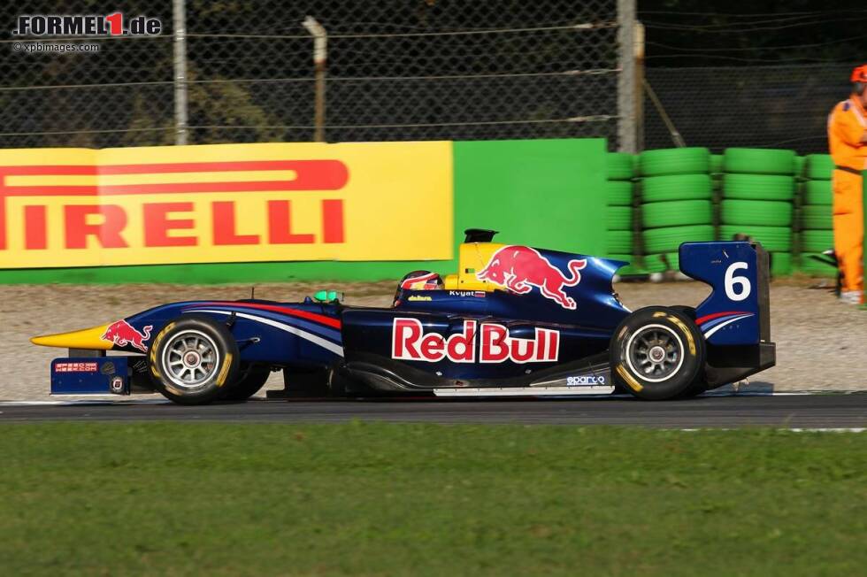 Foto zur News: Als GP3-Fahrer darf man sich immerhin schon im Rahmenprogramm der Formel 1 bewegen, ist in Wahrheit aber immer noch meilenweit von der Königsklasse entfernt. Kostenpunkt für eine Saison: mindestens 650.000 bis eher 750.000 Euro.