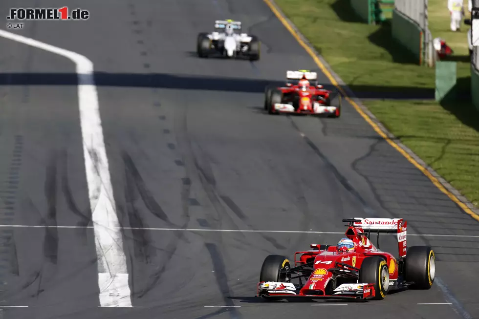 Foto zur News: Marca (Spanien): &quot;Alonso fischt eine gute Beute. Vom fünften Startplatz schafft er Rang vier bei einem Grand Prix von Australien, bei dem weder Vettel noch Hamilton punkten konnten. Und Rosberg fegt über alle hinweg.&quot;