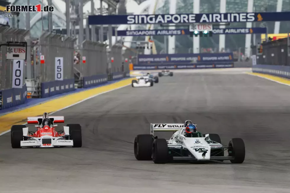 Foto zur News: Österreich hat mit der Parade historischer Formel-1-Boliden einen neuen Trend gesetzt. Nach Spielberg und Silverstone gab&#039;s jetzt auch in Singapur ein Rahmenprogramm mit in die Jahre gekommenen Grand-Prix-Autos. Sogar mit richtigem Rennen. Sieger: der Copersucar, damals in den 1970ern eigentlich eine totale Gurke.