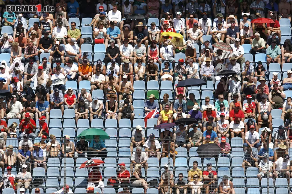 Foto zur News: ... erfüllt sich aber nicht: Nur 52.000 Zuschauer kommen am Sonntag. Das sind weniger als in Silverstone schon am Donnerstag!