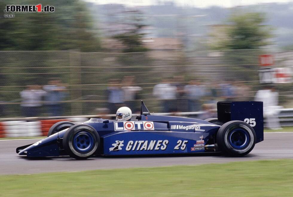 Foto zur News: 1987 beginnt der Abstieg des Ligier-Teams. Mit dem schweren Megatron-Motor ist der JS29 nicht konkurrenzfähig. Arnoux holt einen einzigen WM-Punkt (Platz sechs in Spa-Francorchamps) und schiebt zunehmend Frust.