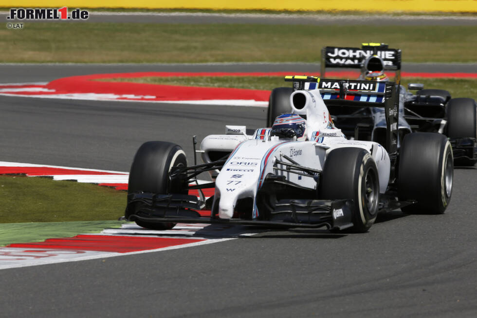 Foto zur News: Valtteri Bottas zeigt ein beeindruckendes Rennen. Nach dem miserablen Qualifying ist der Finne von Startplatz 14 aus ins Rennen gegangen. In Runde 14 schnappt er sich bereits den Drittplatzierten Magnussen im McLaren und hat von nun an nur noch die beiden Mercedes vor sich.