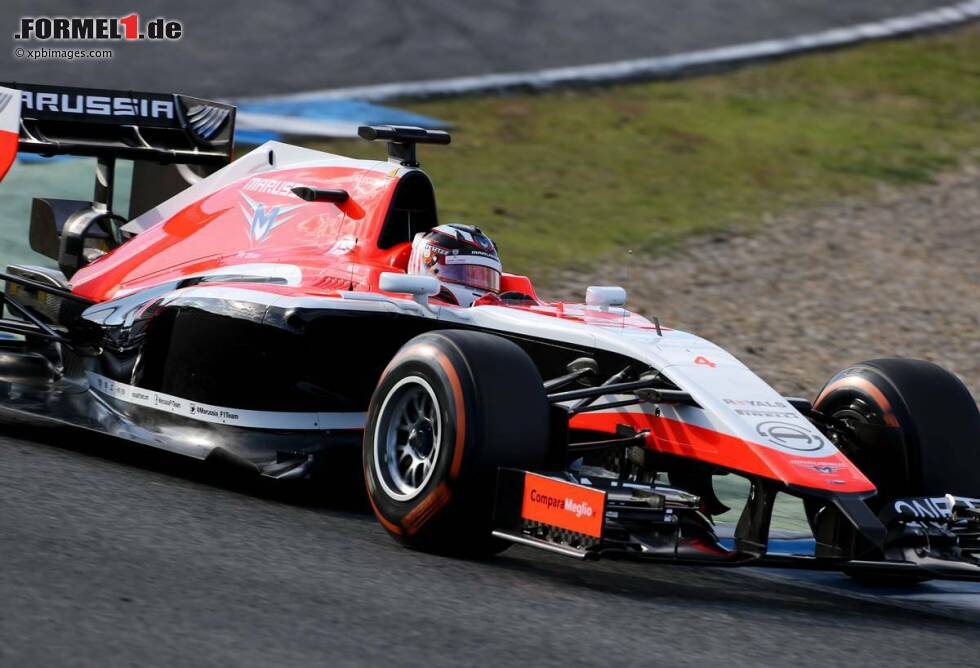 Foto zur News: Die Nase von Marussia wirkt auf den ersten Blick ziemlich konservativ, doch auch bei dem kleinen Team ragt ein fingerartiges Gebilde aus der Spitze, das man mittels schwarzer Farbe zu kaschieren versucht