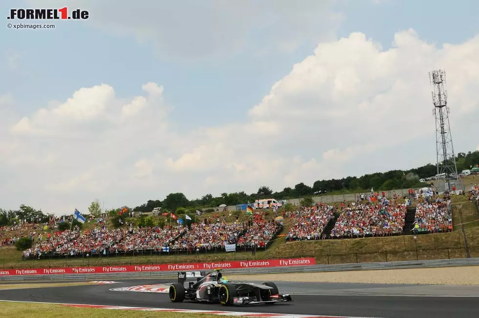 Foto zur News: Esteban Gutierrez (Sauber): &quot;Im Vergleich zu allen anderen Strecken im Kalender hat der Hungaroring eine spezielle Charakteristik. Es ist ein interessanter Kurs und es macht Spaß, dort zu fahren. Die Strecke hat viele langsame bis mittelschnelle Kurven. Zudem wirken sich die vielen Bodenwellen auf die mechanische Abstimmung des Autos aus.&quot;