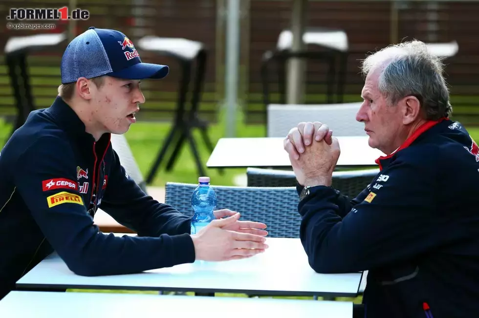 Foto zur News: Red Bull: Bei Red Bull ist alles klar, auch wenn eine Personalie für Kinnladen auf der Asphaltdecke sorgte: Daniel Ricciardo ist billig, enorm schnell und nach drei Grand-Prix-Siegen eine heiße Zukunftsaktie, zudem langfristig an Red Bull gebunden. Mit Daniil Kwjat steigt ein 20-jähriger Russe nach nur einem Jahr in der Formel 1 zum Topteam auf.