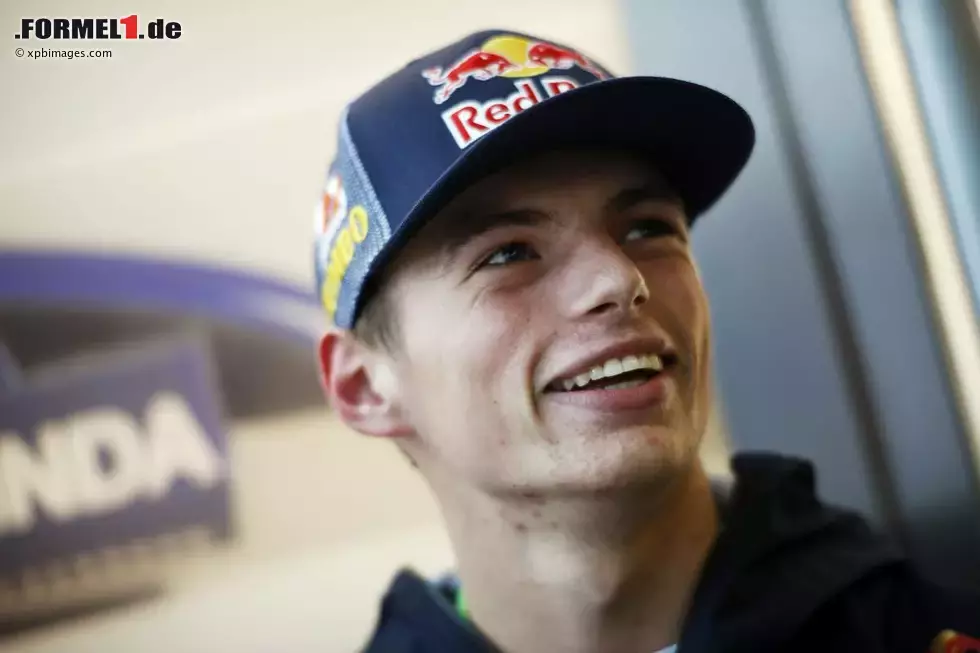 Foto zur News: Toro Rosso: Bei den &quot;Jungbullen&quot; ist nach dem Aufstieg Daniil Kwjats zu Red Bull nur klar, dass Jungstar Max Verstappen (16) kommt. Jean-Eric Vergne (24) darf sich schon mal einen Platz im Seniorenheim aussuchen, wenn Topfavorit Carlos Sainz Jun. seinen Vertrag bekommt. Au0enseiterchancen hat vielleicht auch DTM-Leihpilot Antonio Felix da Costa.