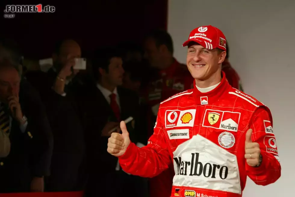 Foto zur News: Und meistens dreht sich dabei alles um Michael Schumacher, wie hier im Jahr 2004. Es sollte sein letzter WM-Titel werden.